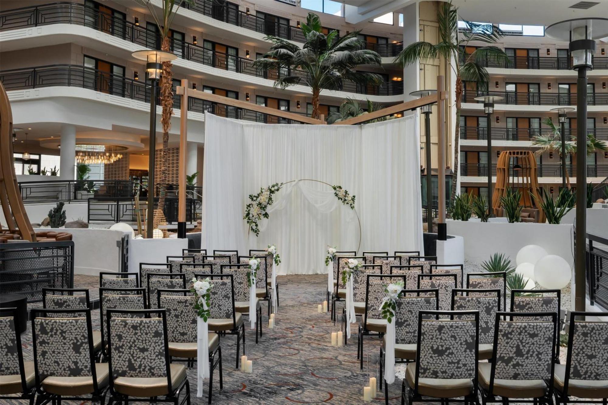 Embassy By Hilton Biltmore Phoenix