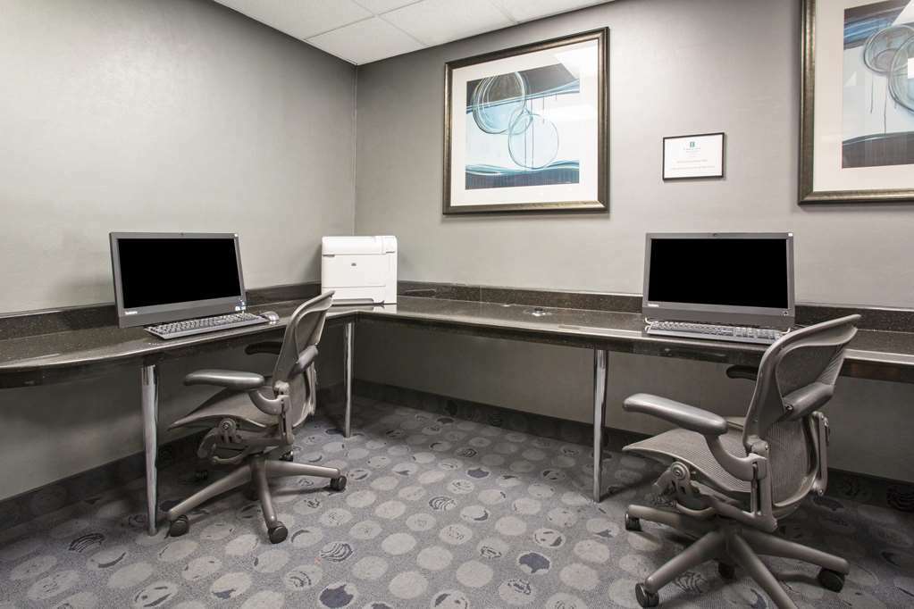 Embassy By Hilton Biltmore 3*